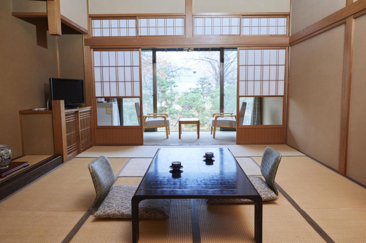 Takamiya Ryokan Sagiya Sansorai Kaminoyama Exterior photo